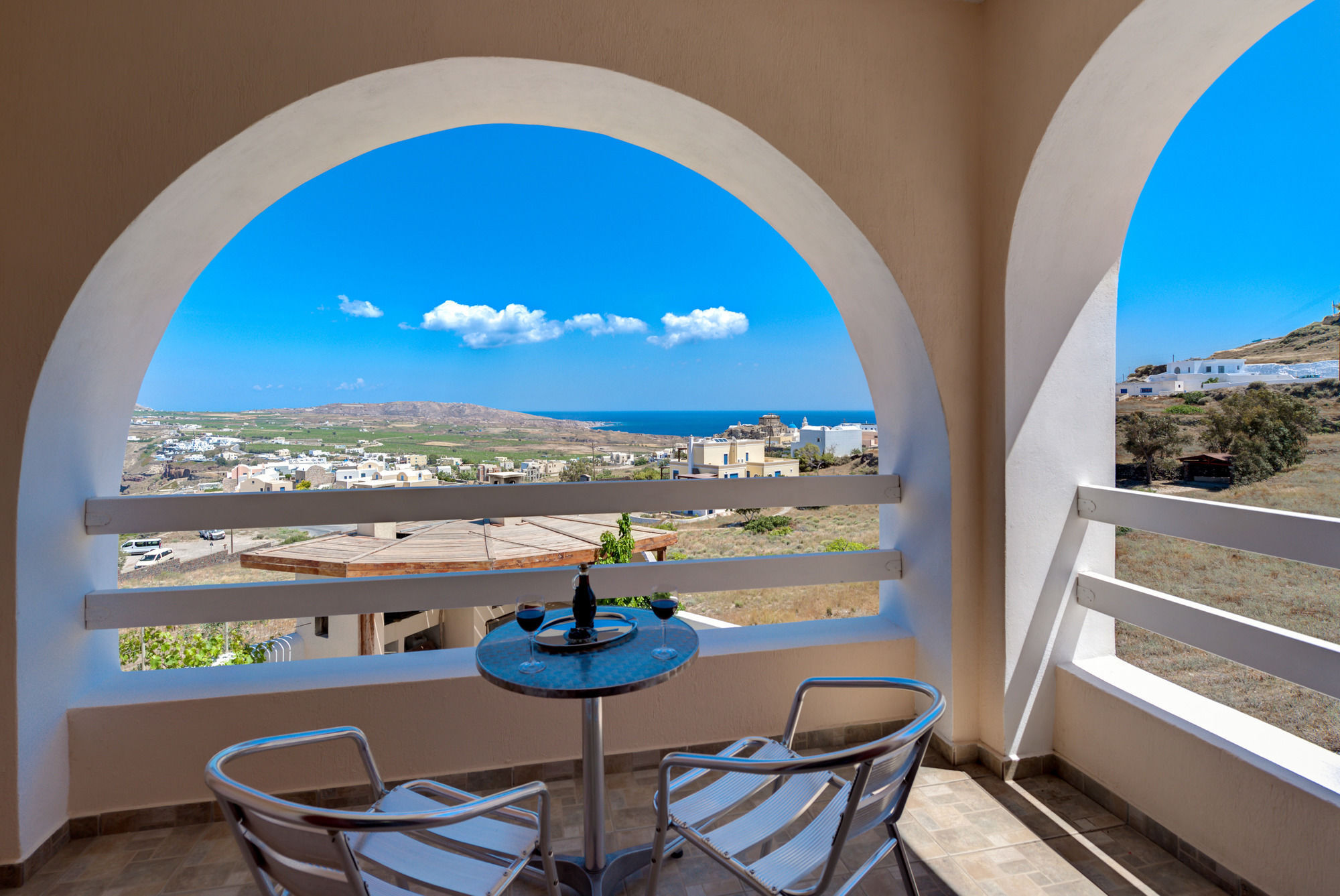 Akrotiri Apartment *